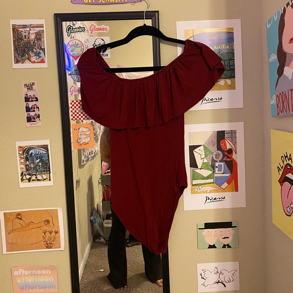 size small burgundy off-shoulder bodysuit